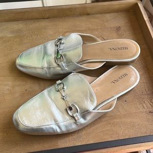 Silver Merona shoes with silver buckle.